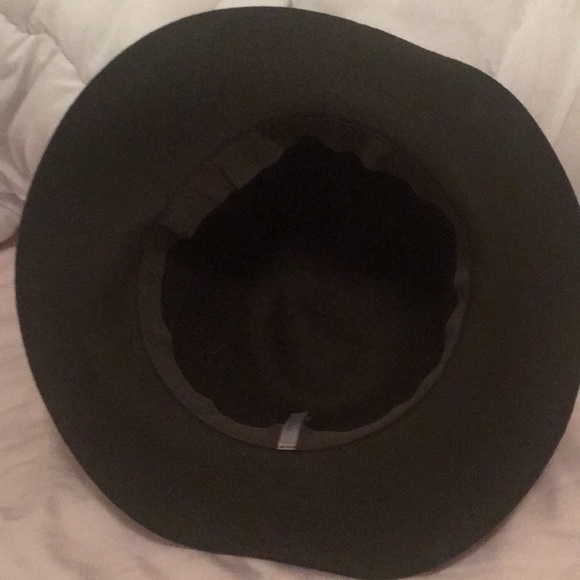 Hat - Picture 4 of 4